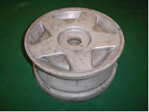  Диски автомобильных колес, полученные жидкой штамповкой: (б) 17 дюймо